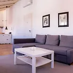 Joaquim Tello Apartman *