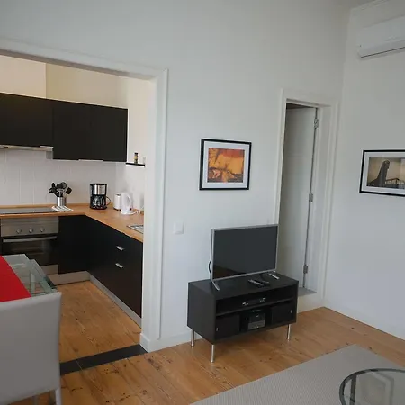 Joaquim Tello لاغوس