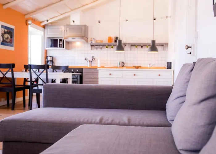 아파트 Joaquim Tello *